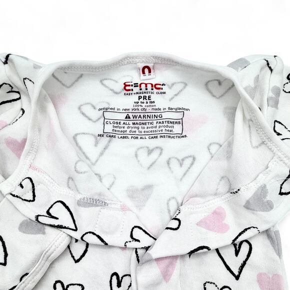 E=mc² Easy Magnetic Close Footed Sleeper Baby Hearts Print Gift Preemie < 5 lbs - Picture 3 of 5